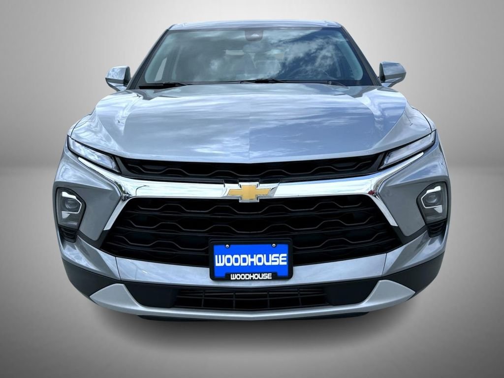 Used 2025 Gray Chevrolet LT image 2