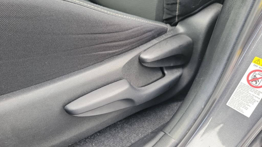 2018 Toyota RAV4 XLE - Photo 16