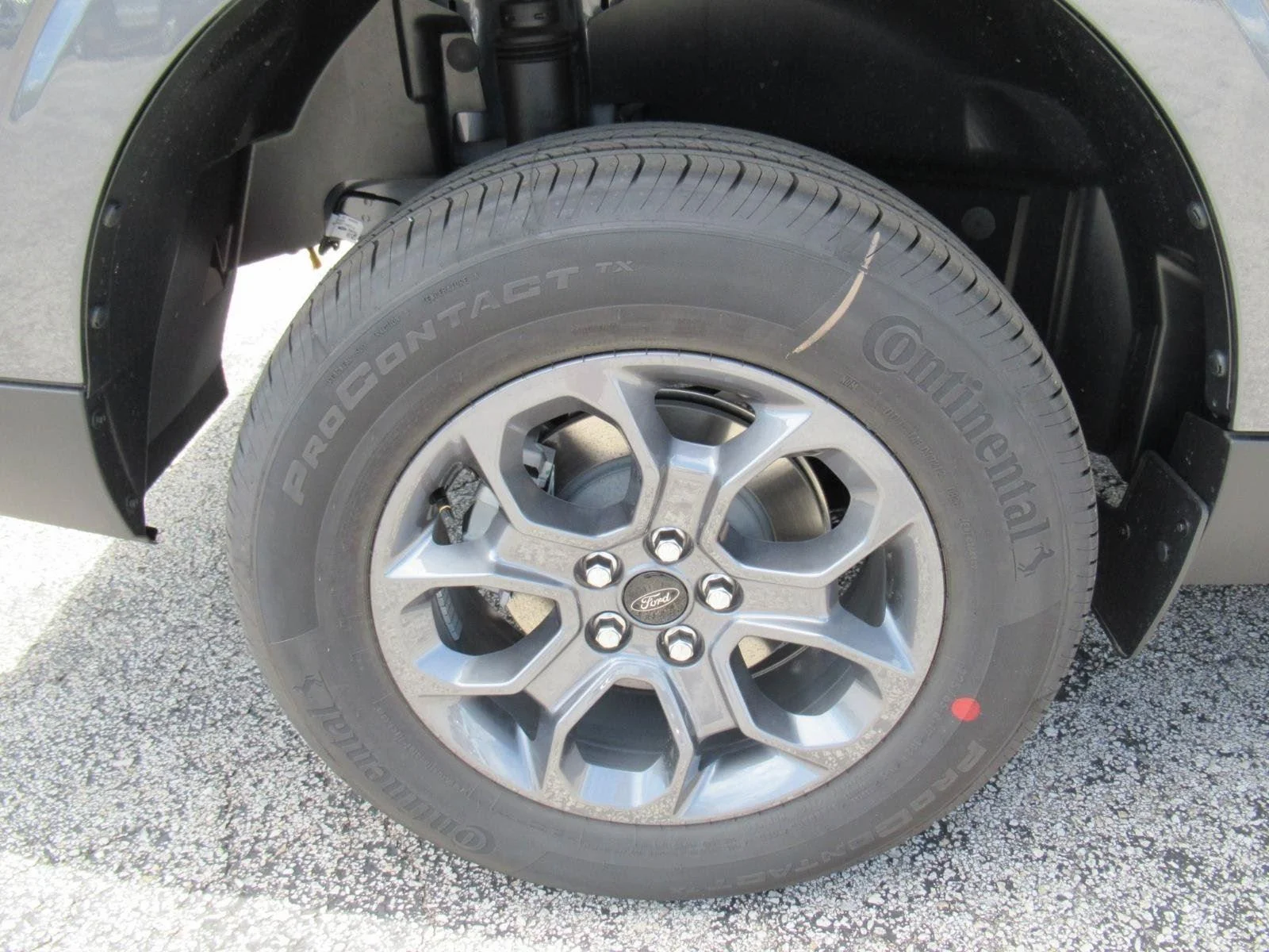 New 2026 Carbonized Gray Metallic Ford XLT image 8