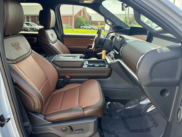 New 2027 Glacier Gray Metallic Tri-Coat Ford King Ranch® image 40