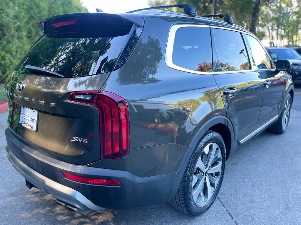 Used 2020 Dark Moss Kia S image 4