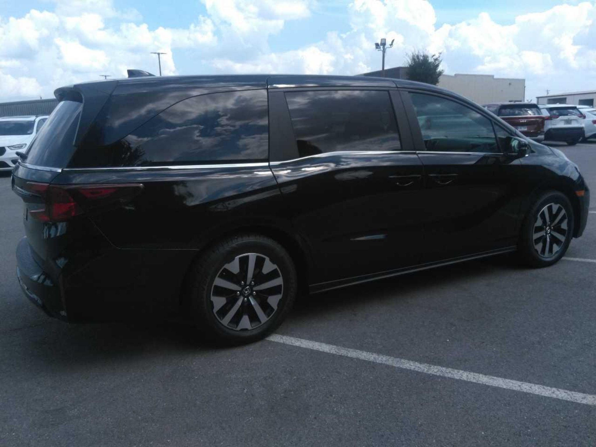 Used 2025 Crystal Black Pearl Honda EX-L image 4