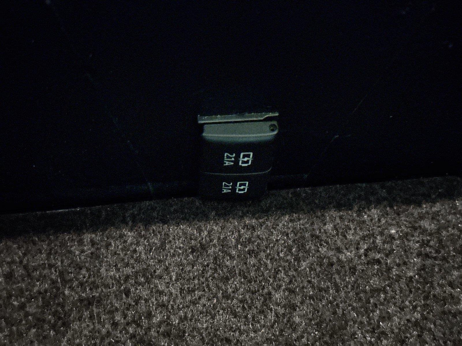Used 2019 Cement Toyota SR5 image 32