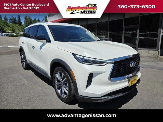 Used 2022 Majestic White INFINITI LUXE image 8