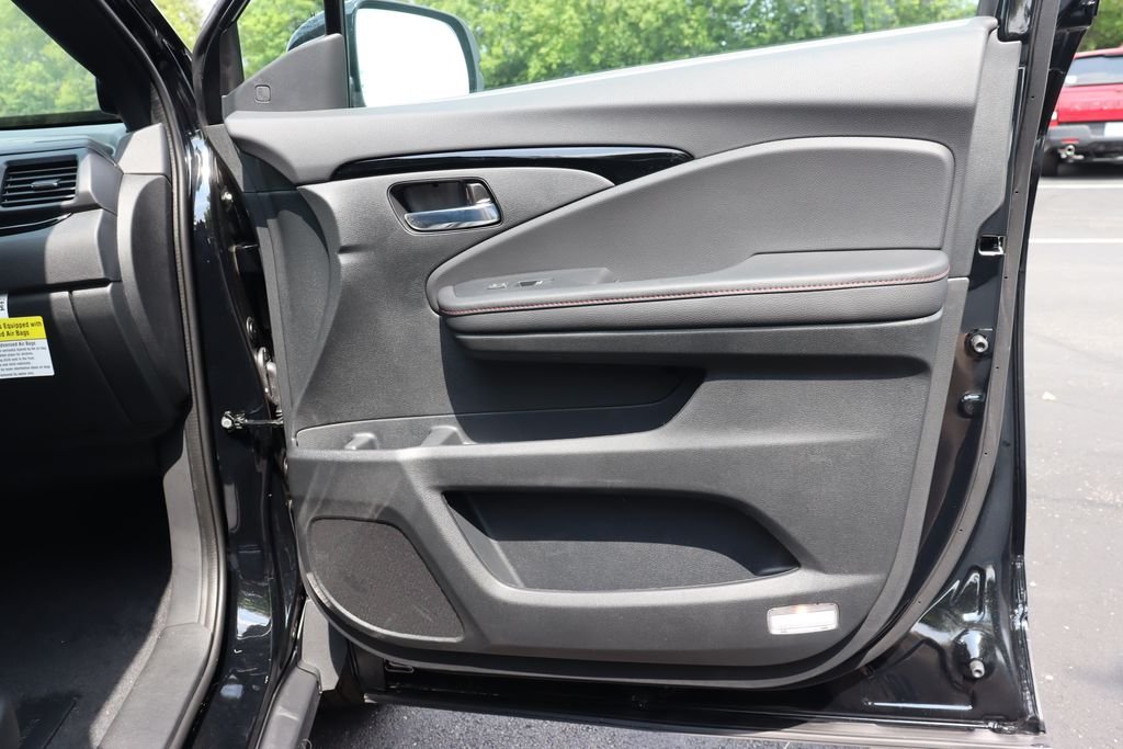 New 2026 Crystal Black Pearl Honda Black Edition image 19