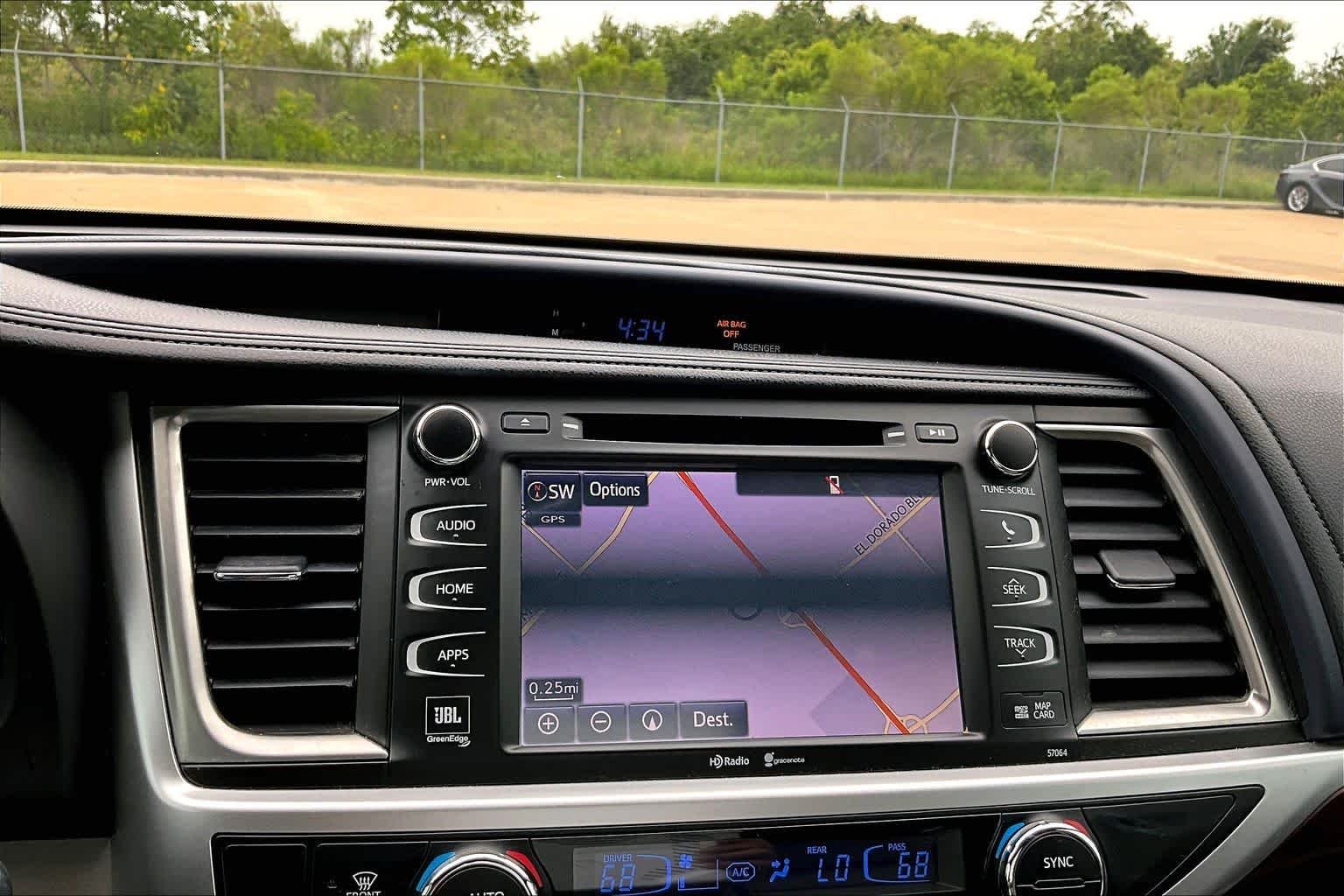 Used 2015 Silver Sky Metallic Toyota Limited image 33