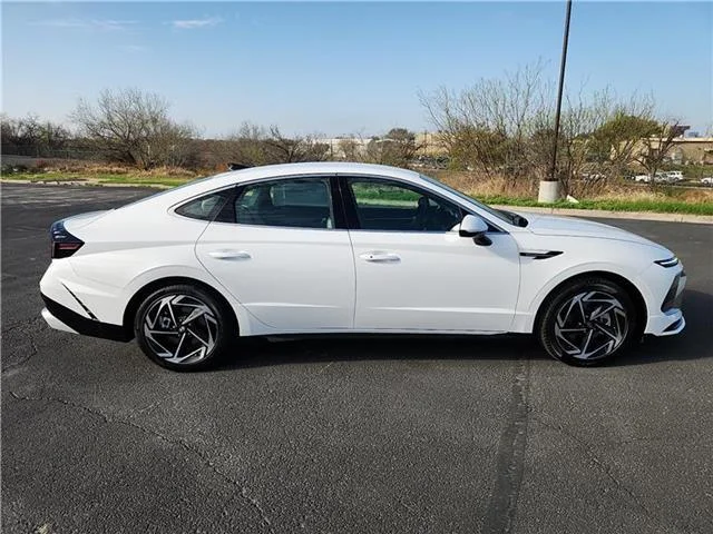 New 2026 Serenity White Hyundai SEL Sport image 5