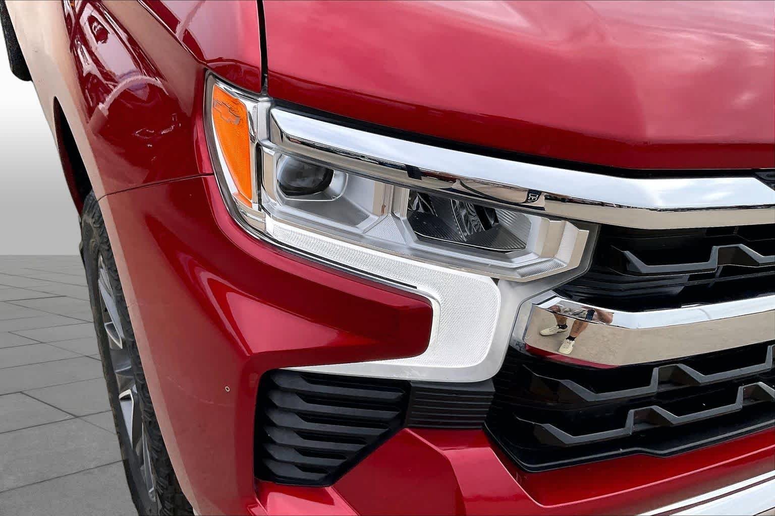 Used 2023 Radiant Red Tintcoat Chevrolet LT image 27