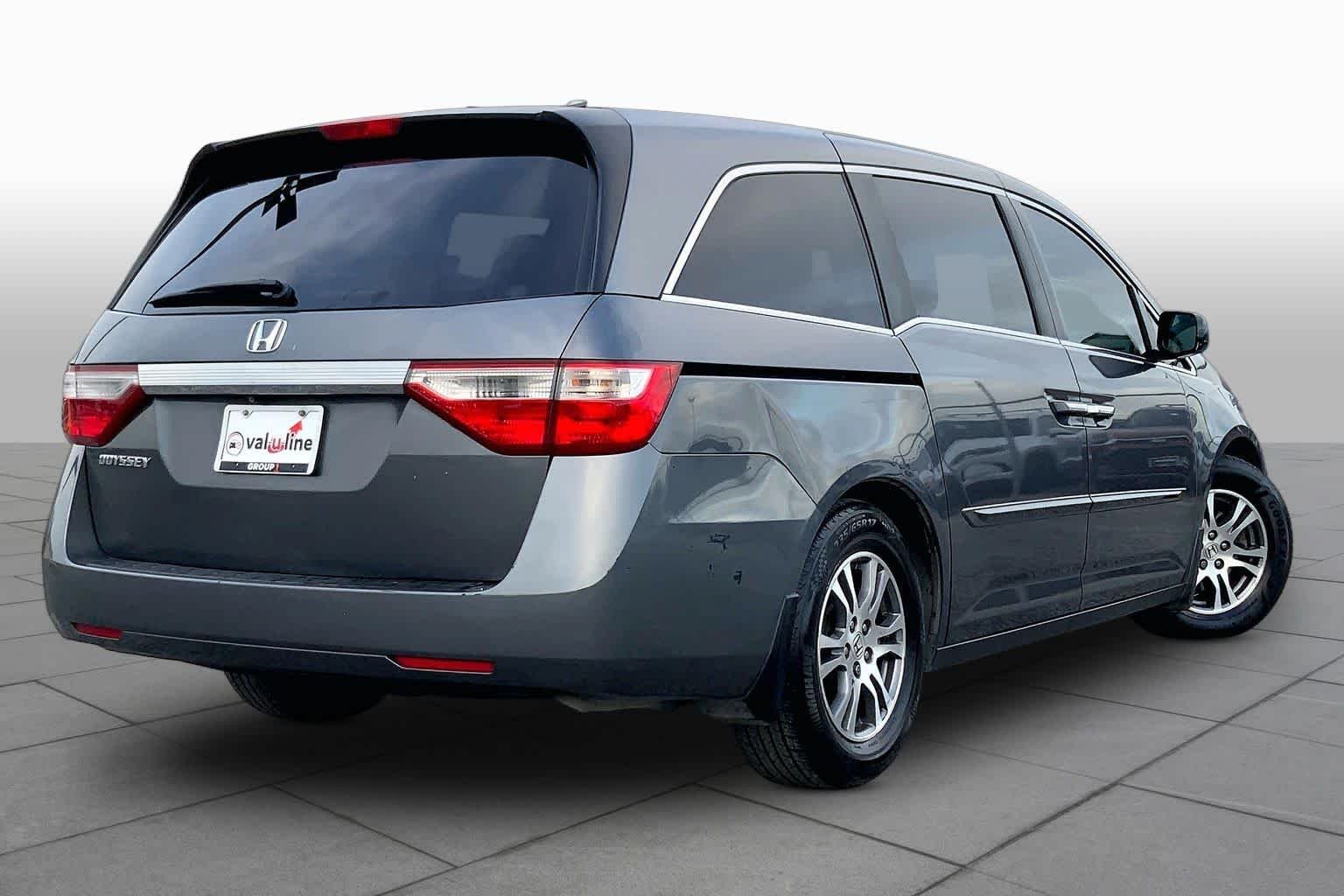 Used 2013 Polished Metal Metallic Honda EX-L image 13