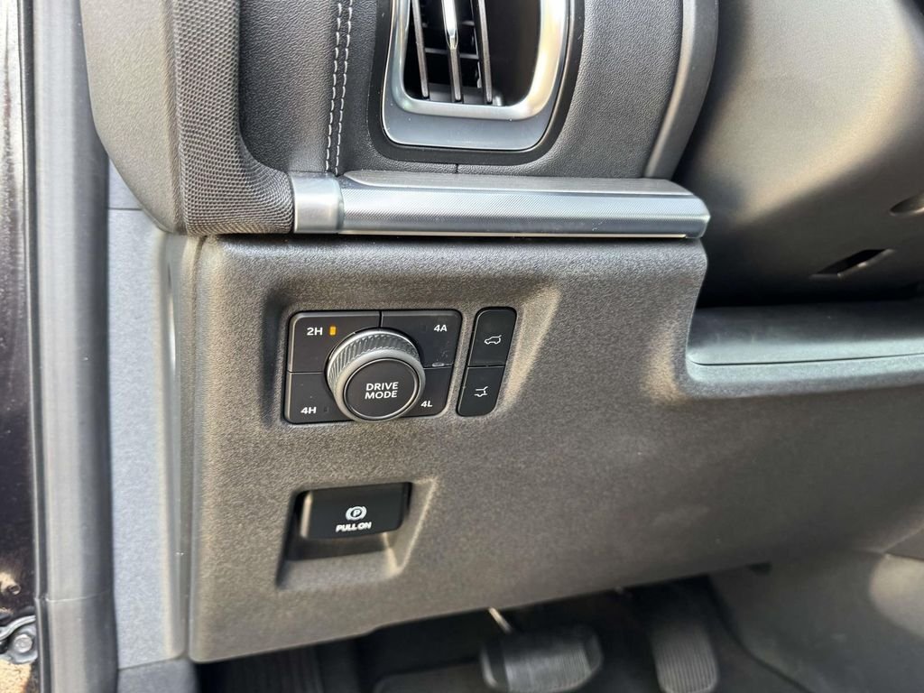 Used 2025 Black Ford Platinum image 10