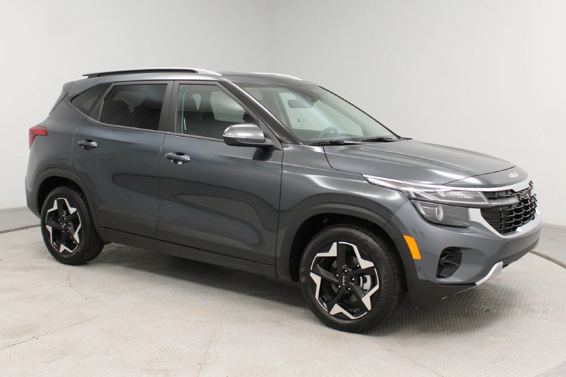 Used 2025 Gravity Gray Kia S IVT FWD image 25