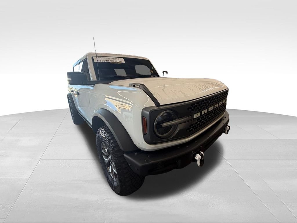 Used 2025 White Ford Badlands image 9