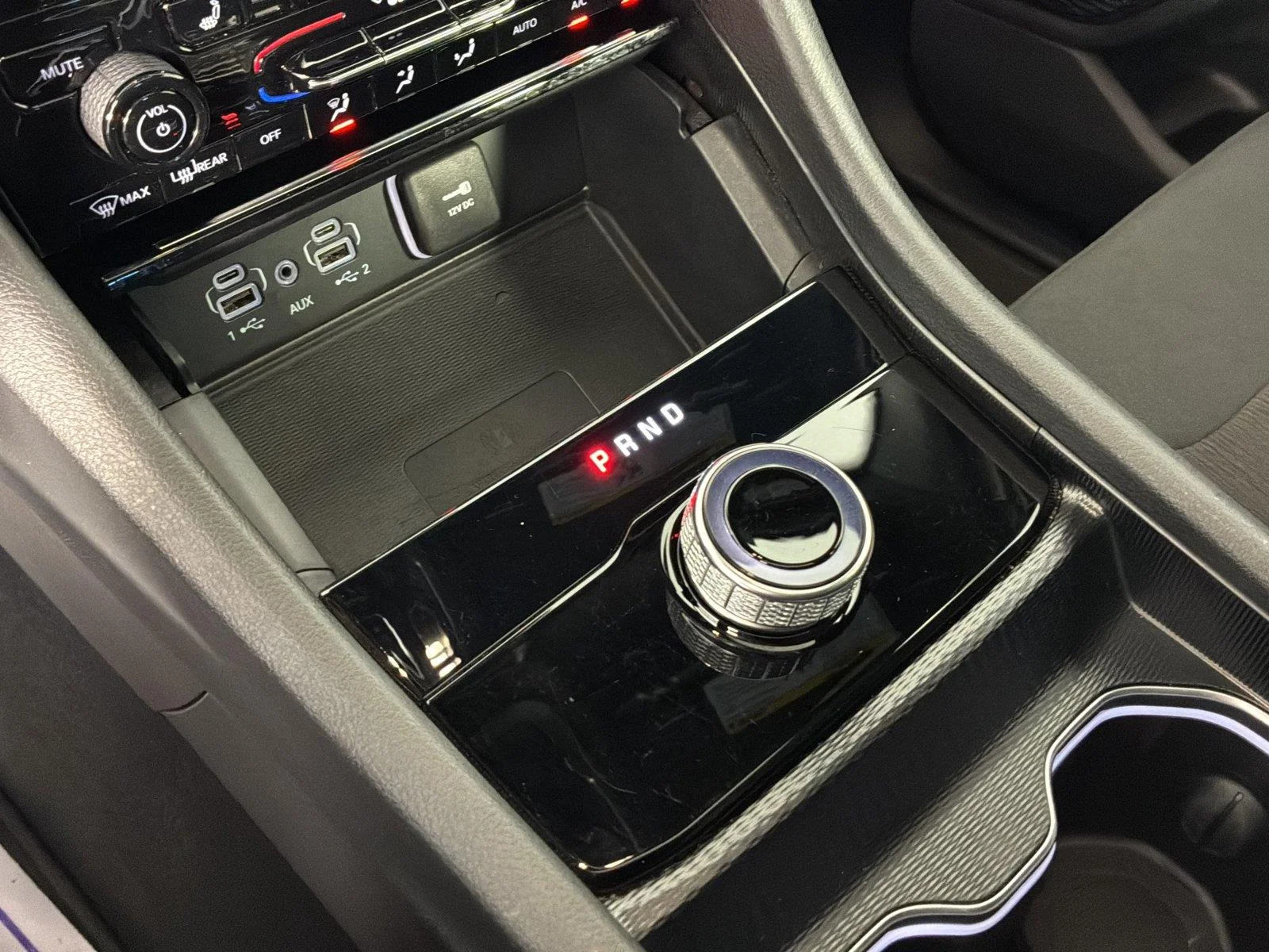 Used 2024 Silver Zynith Jeep Laredo X image 36