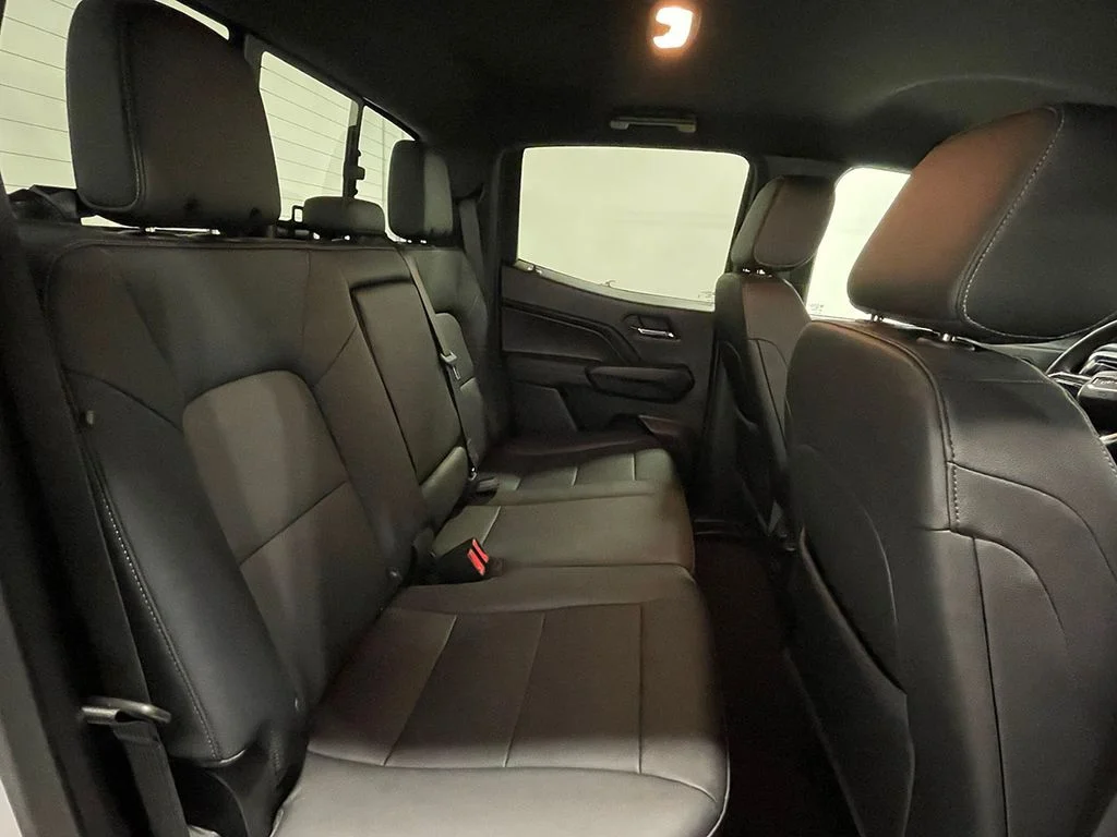 Used 2024 White GMC Elevation image 25