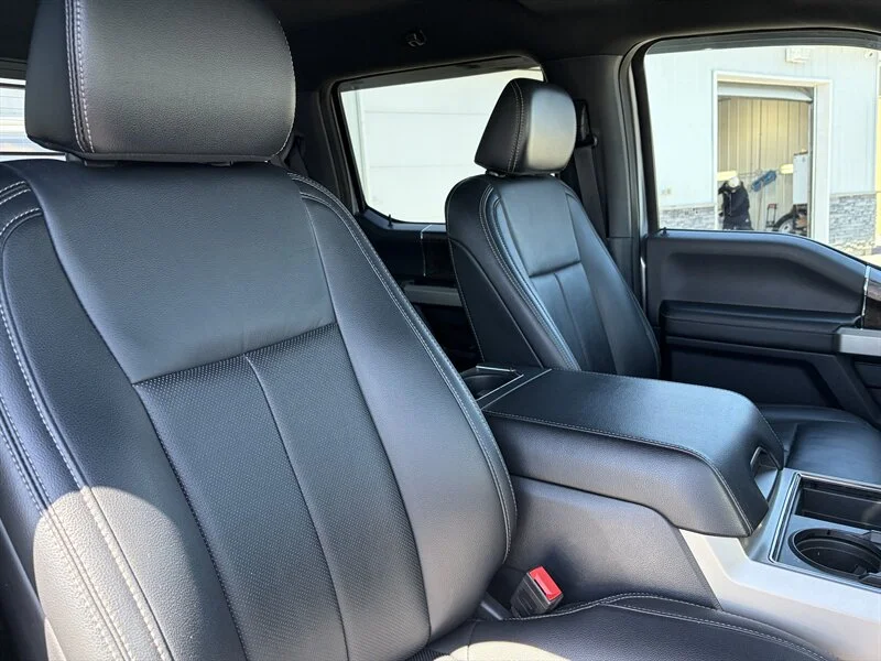 Used 2022 Grey Ford Super Duty Lariat image 7