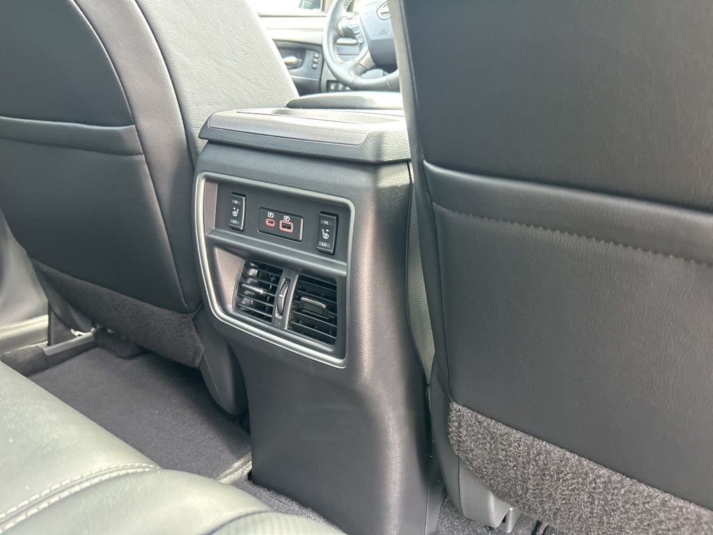 Used 2024 Silver Nissan SL image 48