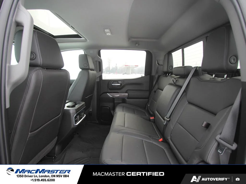 Used 2022  Chevrolet LTZ image 27