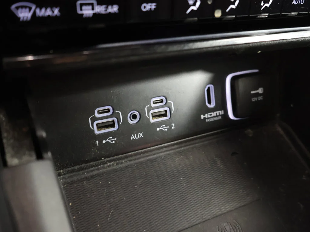 Used 2022 Midnight Jeep 4xe image 63