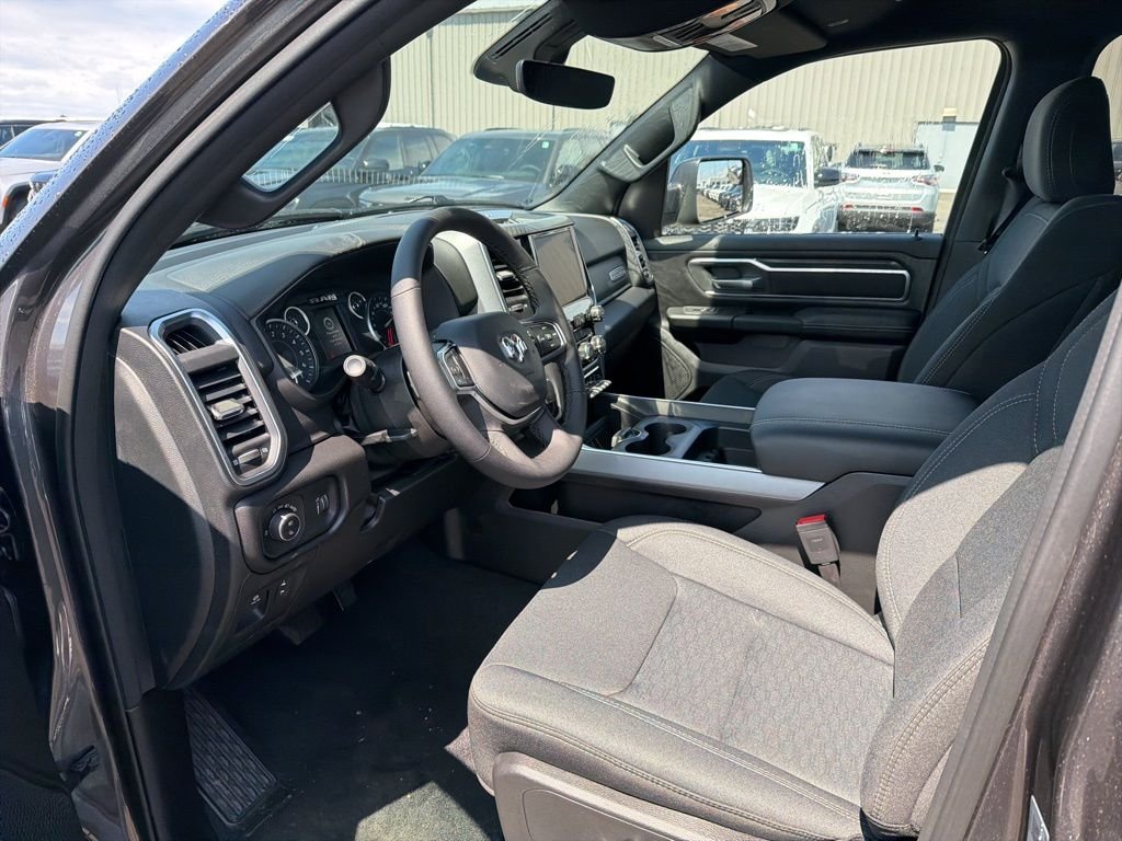 New 2026 Granite Crystal Metallic Clear-Coat Exterior Paint RAM Big Horn/Lone Star image 14