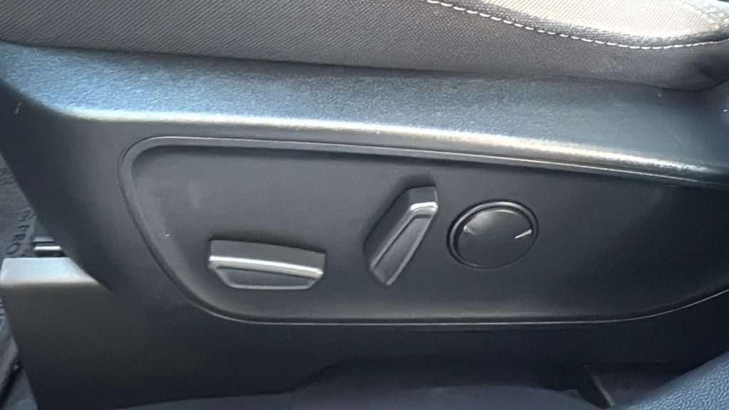 Certified Used 2022 Blue Ford SE image 20