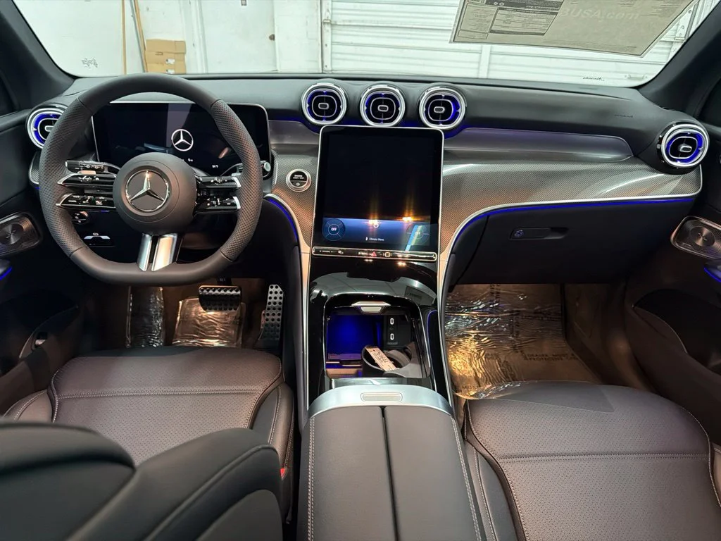 New 2027 Black Mercedes-Benz GLC 300 image 23