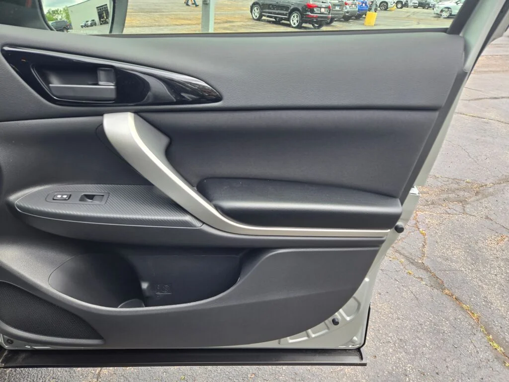 New 2026 Gray Mitsubishi ES image 6