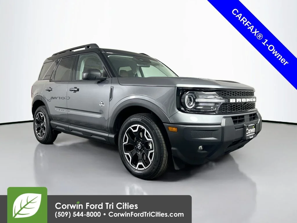 Used 2025 Gray Metallic Ford Outer Banks image 1