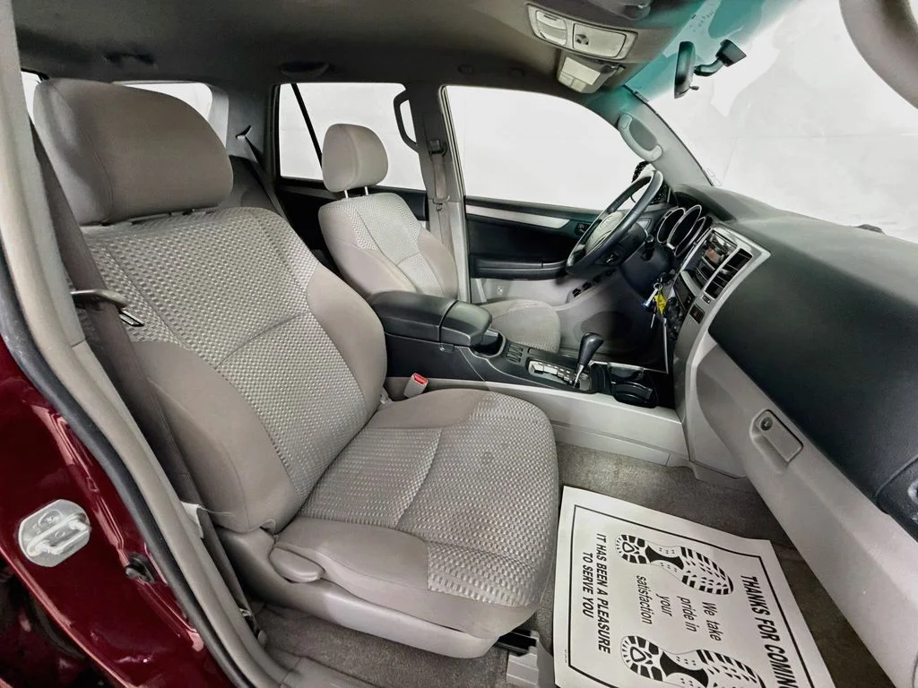 Used 2007 Salsa Red Pearl Toyota SR5 image 6