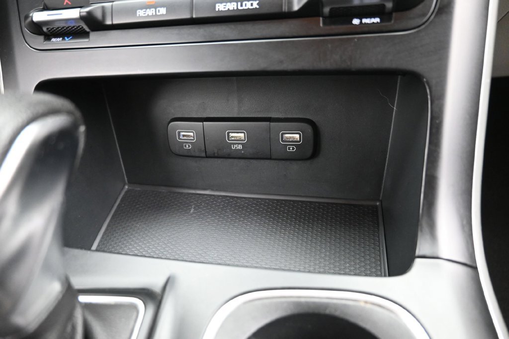 Used 2024 White Kia LX image 24