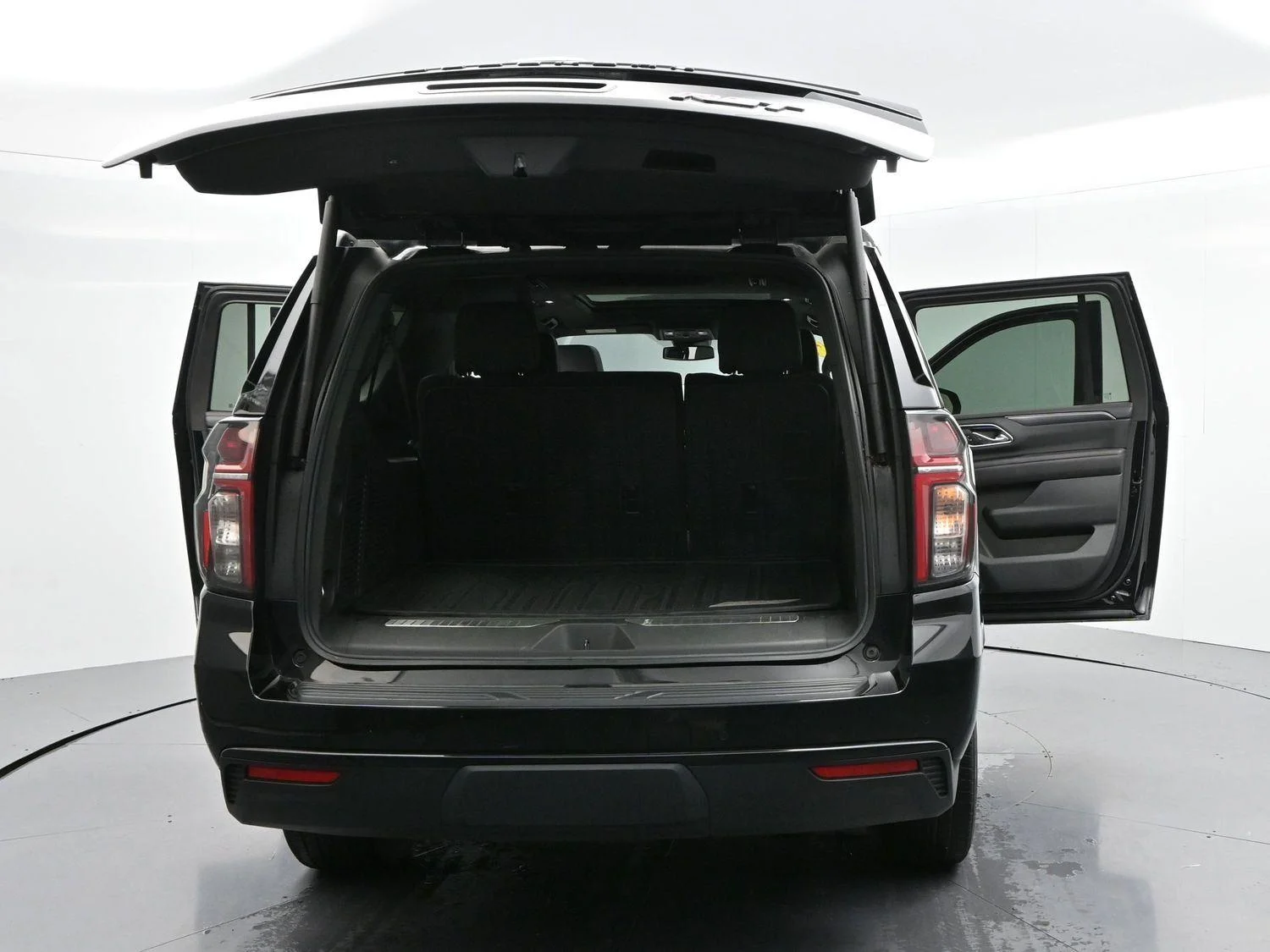 Used 2024 Black Chevrolet RST image 49