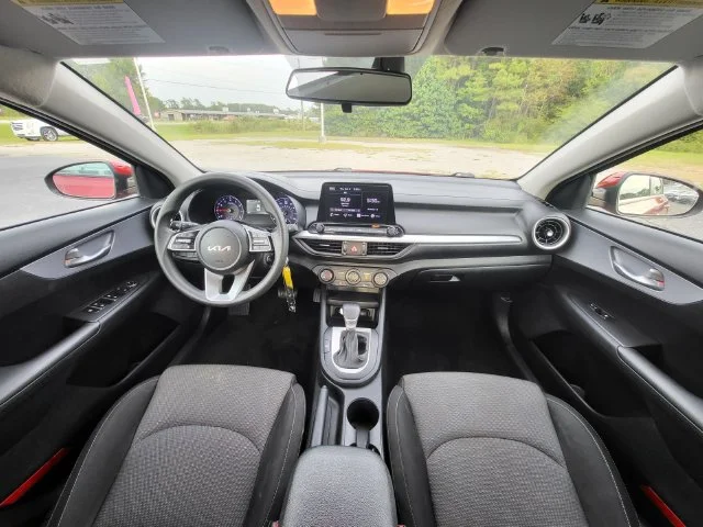 Used 2024 Red Kia LXS image 12