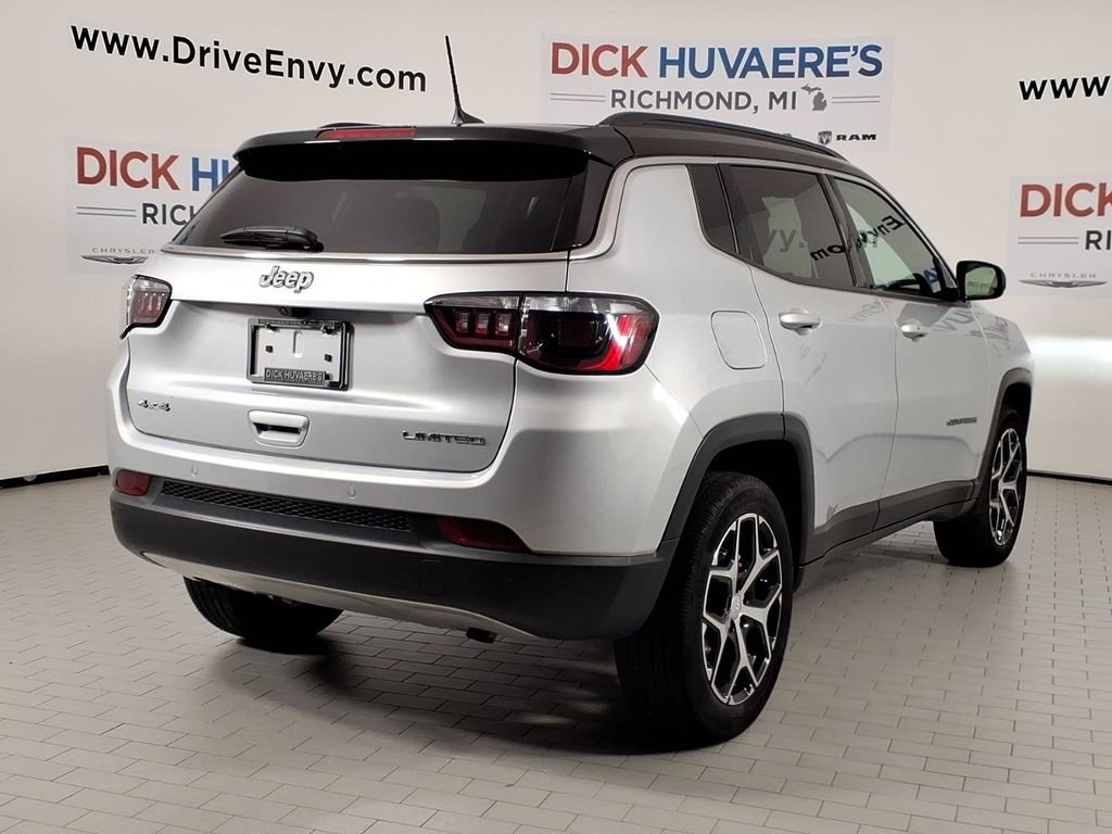 Used 2024 Silver Jeep Limited image 4