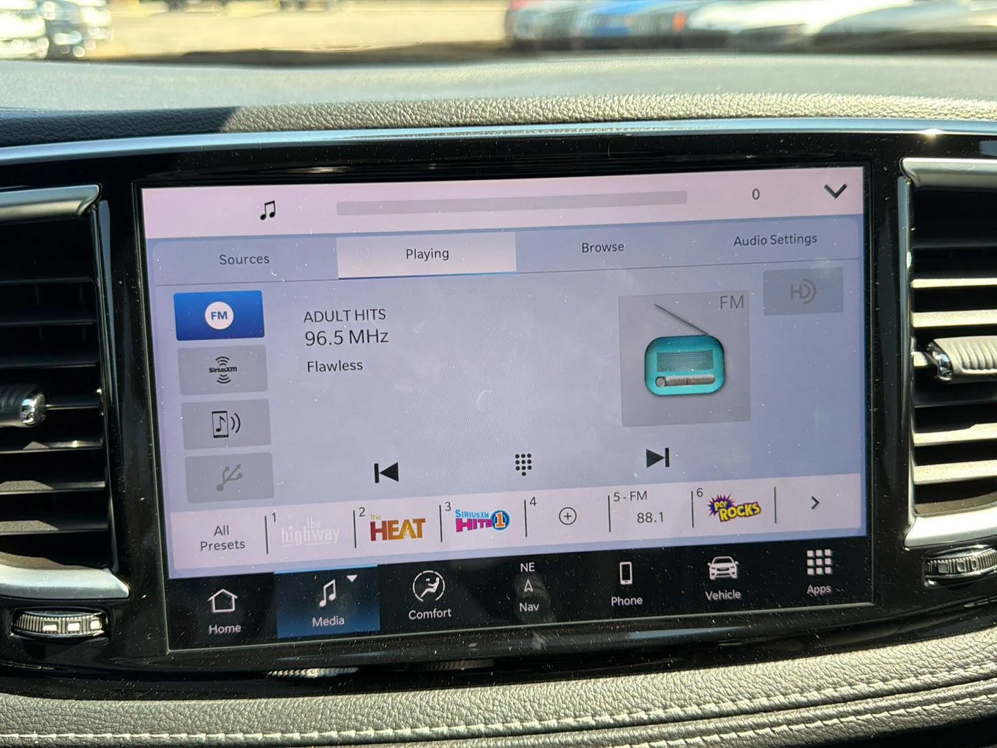 2026 Chrysler Pacifica Limited - Photo 15