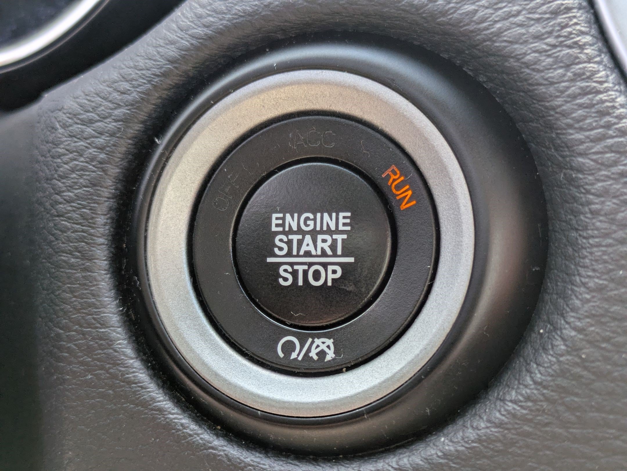 Used 2019 White Knuckle Clearcoat Dodge SXT image 19