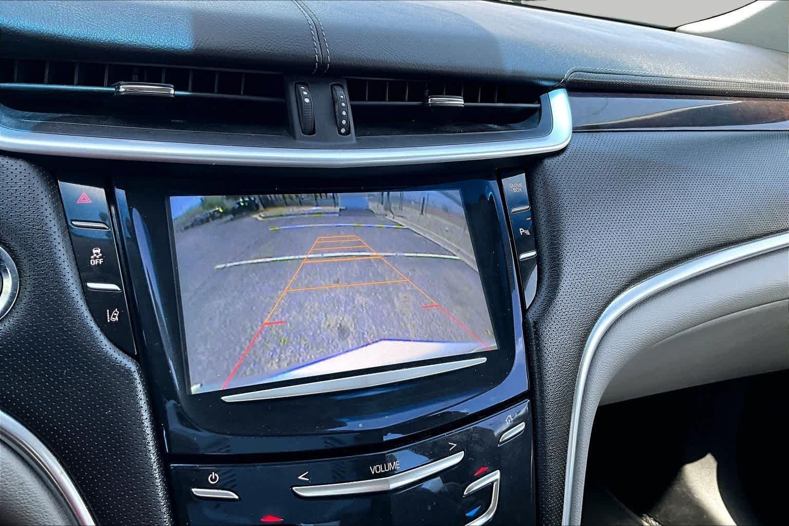 Used 2013 Radiant Silver Metallic Cadillac Premium image 26