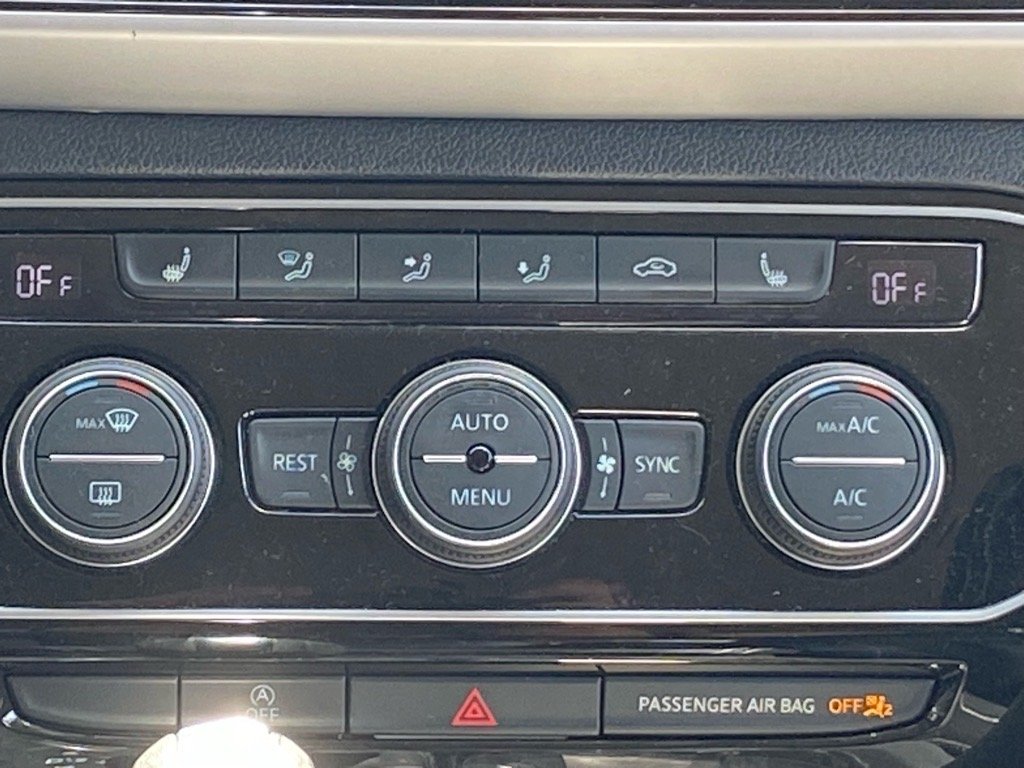 2022 Volkswagen Atlas SE w/Tech - Photo 7