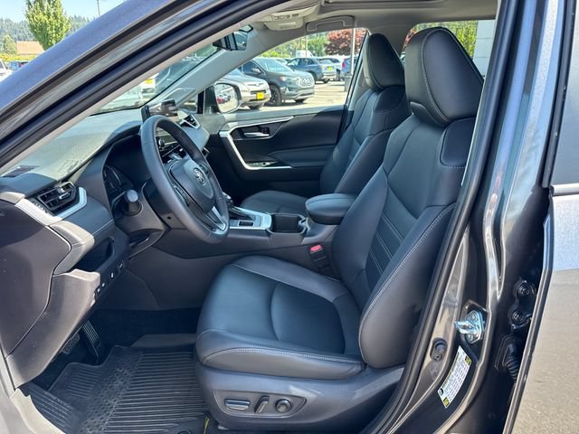Used 2025 Magnetic Gray Metallic Toyota XLE Premium image 16