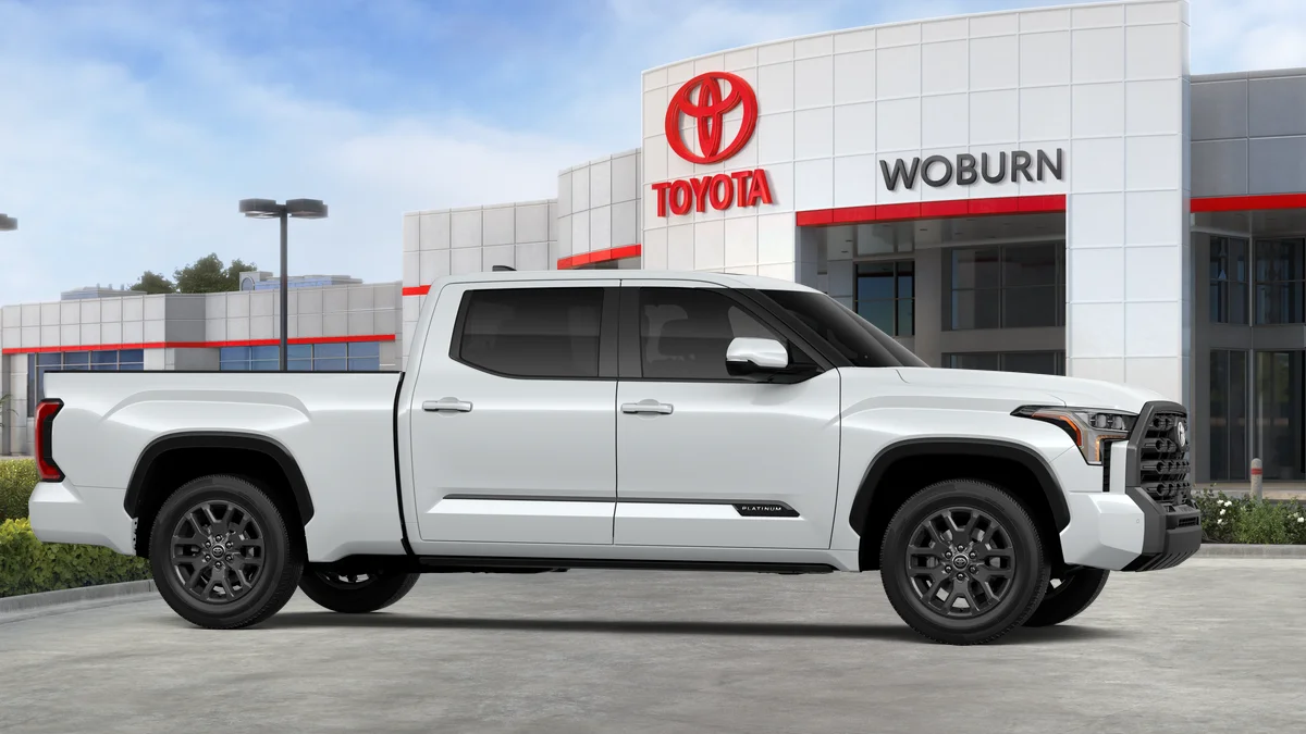 New 2026 Wind Chill Pearl Toyota Platinum image 21