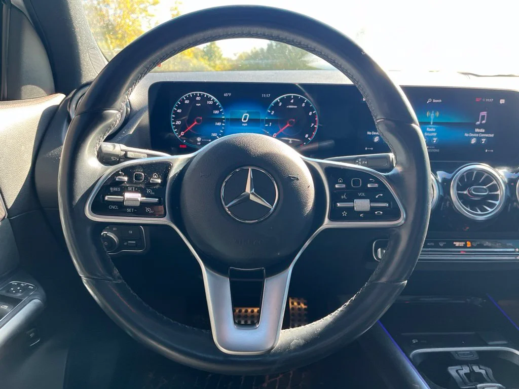Used 2023  Mercedes-Benz GLA 250 image 18