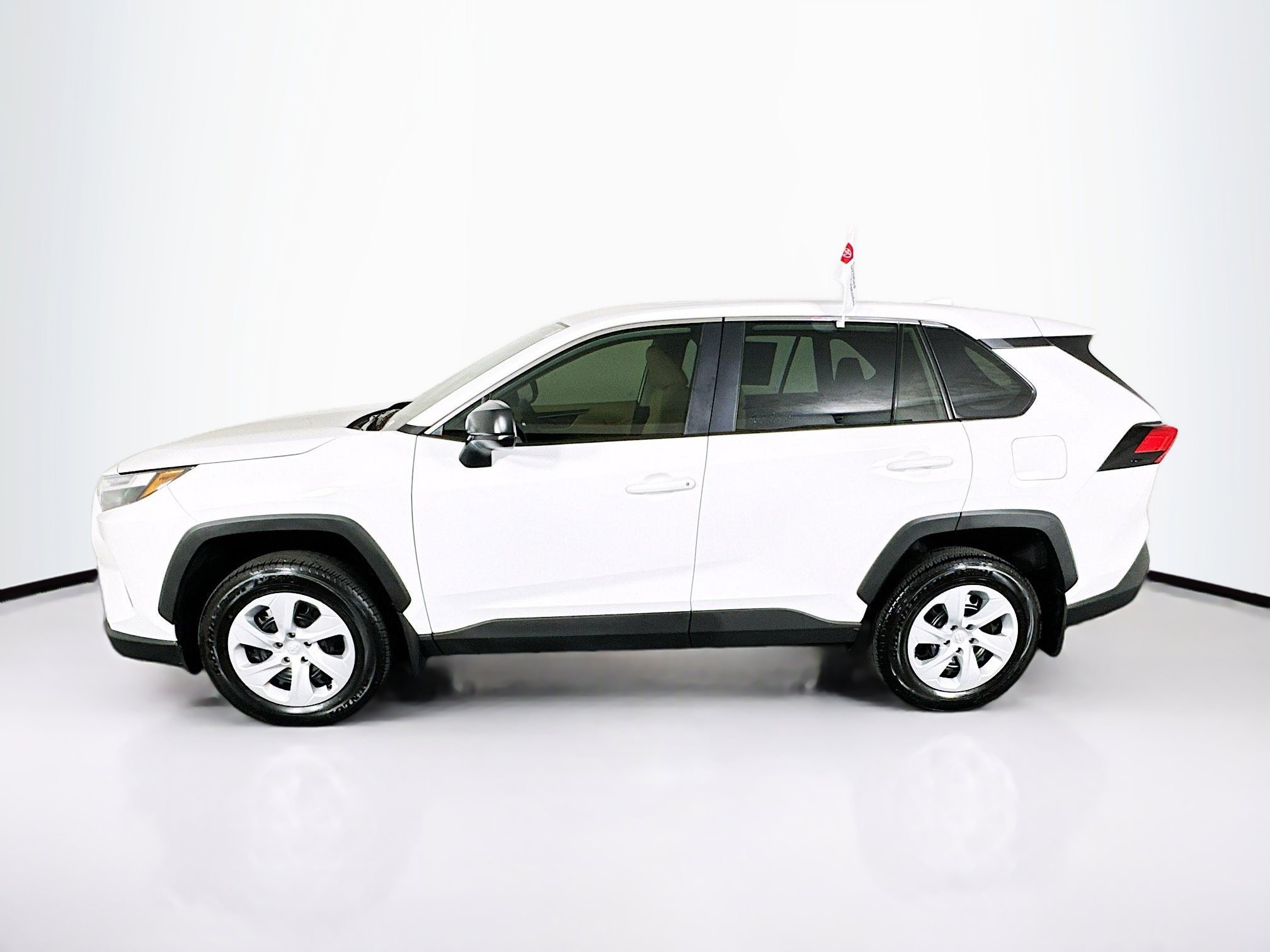 2025 Toyota RAV4 thumbnail 8