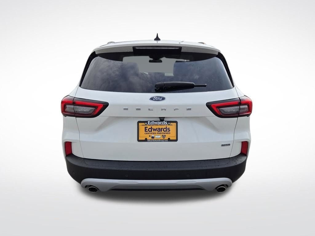 Used 2025 White Ford Base image 4