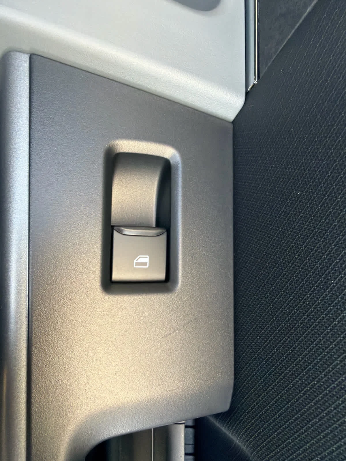 New 2026 Carbonized Gray Metallic Ford XLT image 12