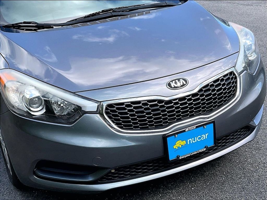 Used 2016 Graphite Steel Metallic Kia LX image 5