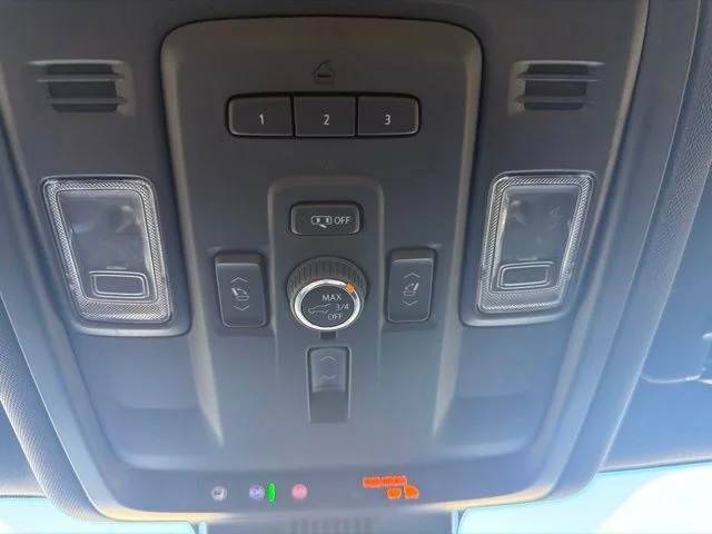 Used 2024 White Chevrolet Premier image 25