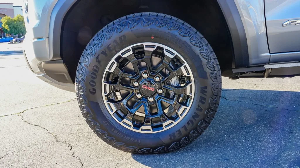 New 2026 Sterling Metallic GMC AT4 image 7