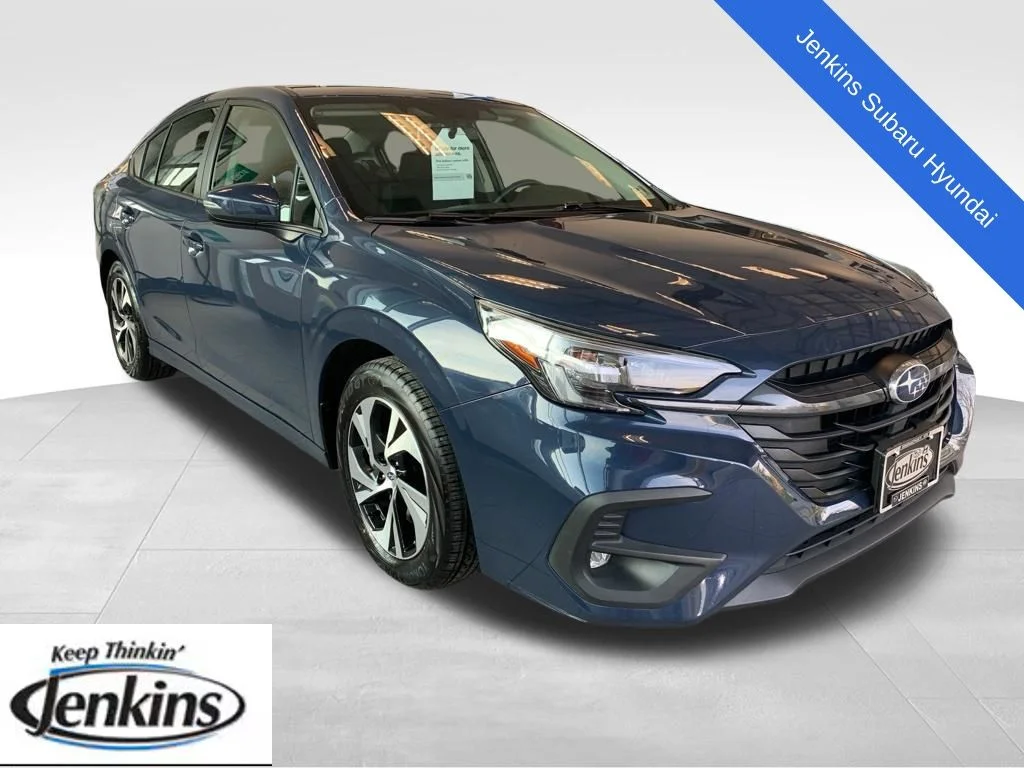 2025 Subaru Legacy Premium's photo