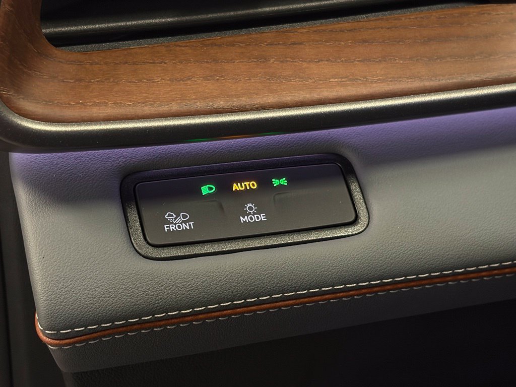 New 2027 Sandstone Volkswagen 2.0T SEL image 21