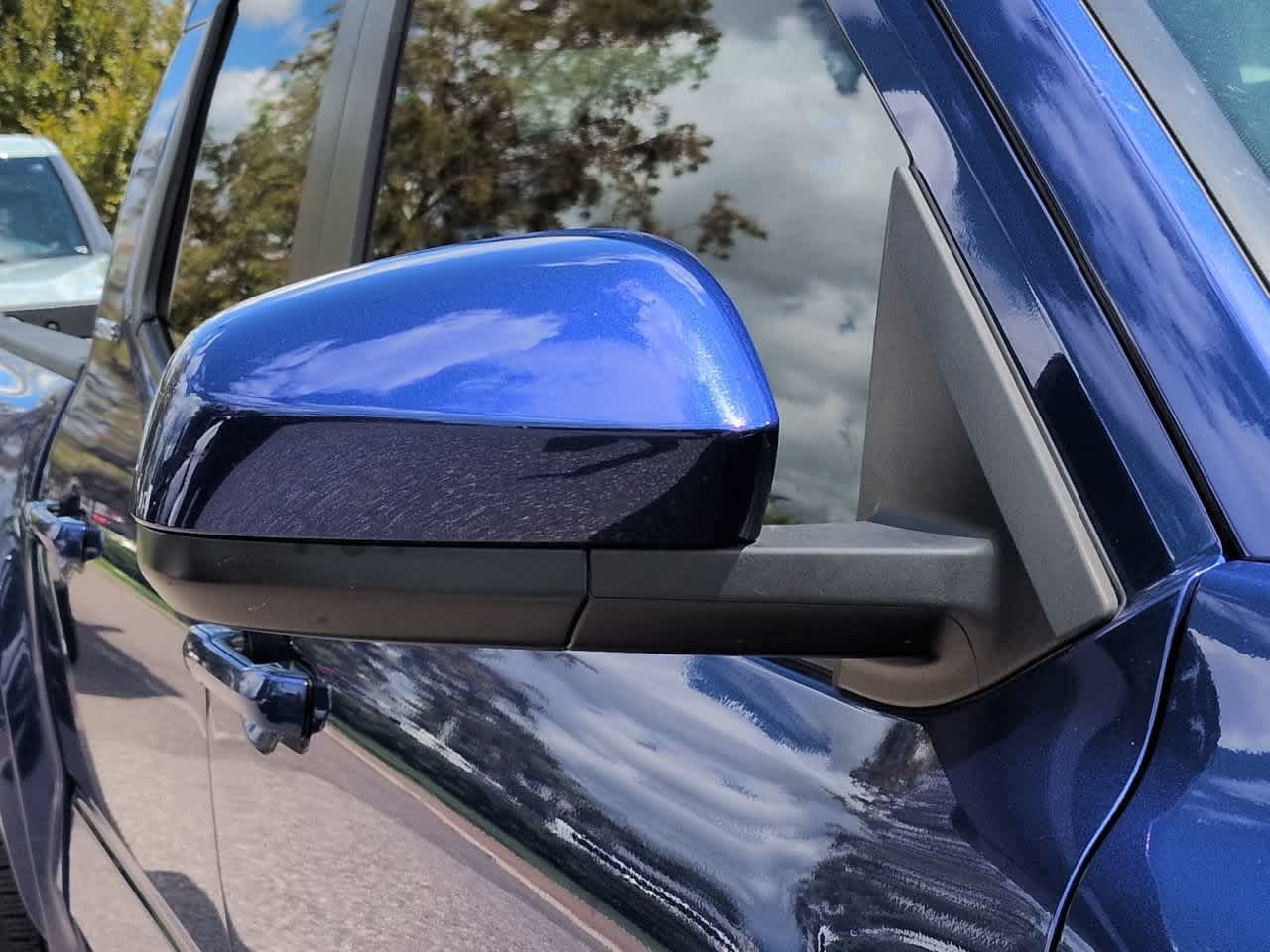 Used 2025 Blue Crush Metallic Toyota SR5 image 12