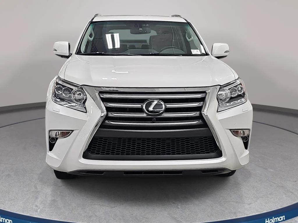 Used 2017 White Lexus 460 Luxury image 3