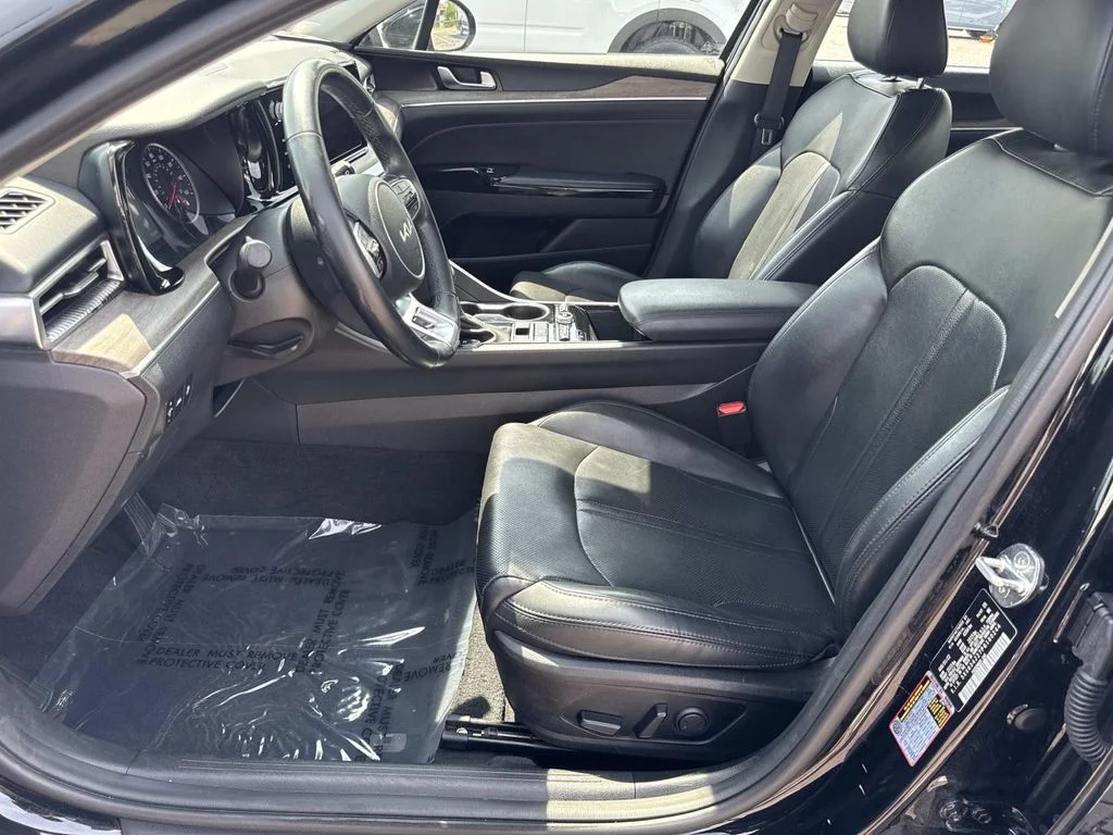 Used 2023 Black Kia EX image 14